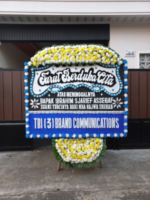 Papan Bunga Duka di Tingginambut